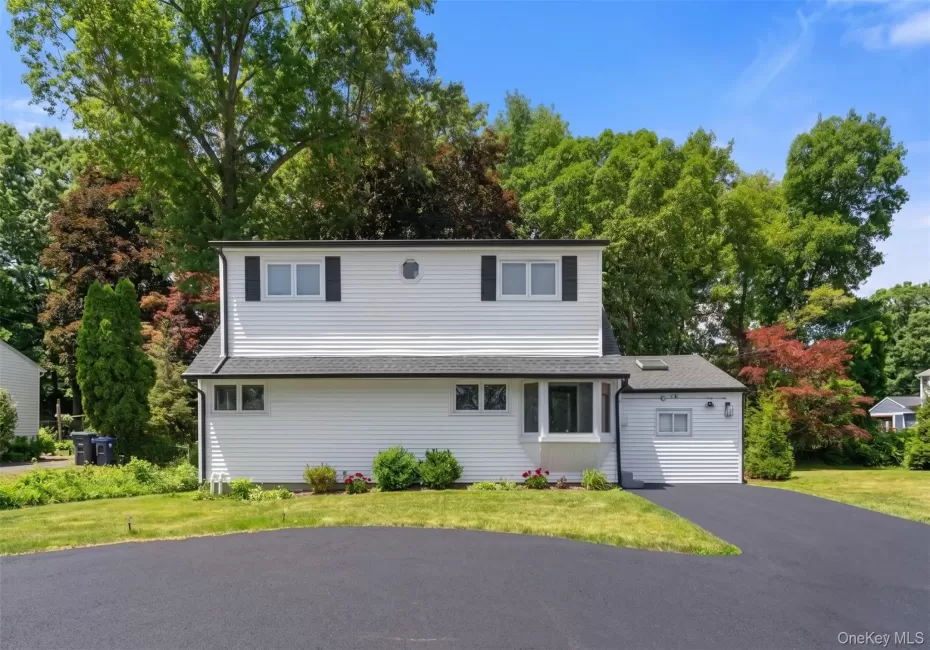 18 Jean Lane, Greenburgh, NY, 5 Bedrooms Bedrooms, 11 Rooms Rooms,2 BathroomsBathrooms,Residential Lease,For Rent,Jean,0,KEY1019007 18 Jean Lane, Greenburgh, NY, 5 Bedrooms Bedrooms, 11 Rooms Rooms,2 BathroomsBathrooms,Residential Lease,For Rent,Jean,0,KEY1019007