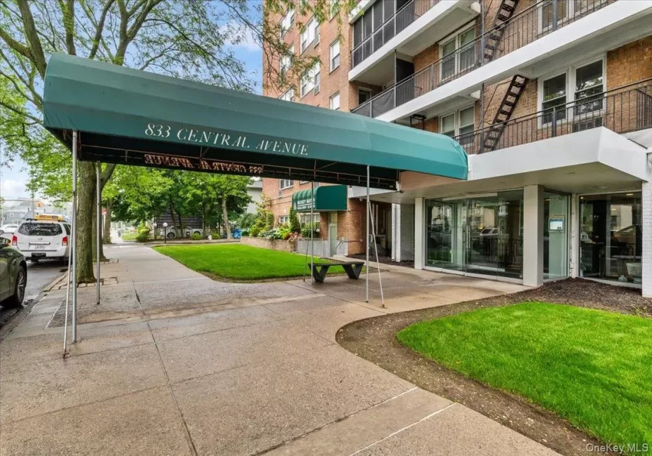 833 Central Avenue, New York, NY, 2 Bedrooms Bedrooms, 5 Rooms Rooms,2 BathroomsBathrooms,Residential,For Rent,Central,0,1018071 833 Central Avenue, New York, NY, 2 Bedrooms Bedrooms, 5 Rooms Rooms,2 BathroomsBathrooms,Residential,For Rent,Central,0,1018071