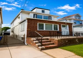 80-20 170th Street, New York, NY, 3 Bedrooms Bedrooms, 6 Rooms Rooms,1 BathroomBathrooms,Residential,For Rent,170th,0,1008834 80-20 170th Street, New York, NY, 3 Bedrooms Bedrooms, 6 Rooms Rooms,1 BathroomBathrooms,Residential,For Rent,170th,0,1008834