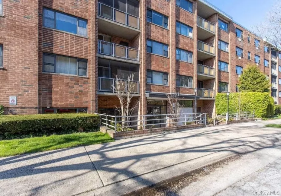 100 Clinton Avenue, North Hempstead, NY, 1 Bedroom Bedrooms, 4 Rooms Rooms,1 BathroomBathrooms,Residential,For Rent,Clinton,0,945050 100 Clinton Avenue, North Hempstead, NY, 1 Bedroom Bedrooms, 4 Rooms Rooms,1 BathroomBathrooms,Residential,For Rent,Clinton,0,945050