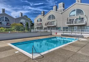 18 Windward Lane, New York, NY, 2 Bedrooms Bedrooms, 4 Rooms Rooms,2 BathroomsBathrooms,Residential,For Rent,Windward,0,906951 18 Windward Lane, New York, NY, 2 Bedrooms Bedrooms, 4 Rooms Rooms,2 BathroomsBathrooms,Residential,For Rent,Windward,0,906951