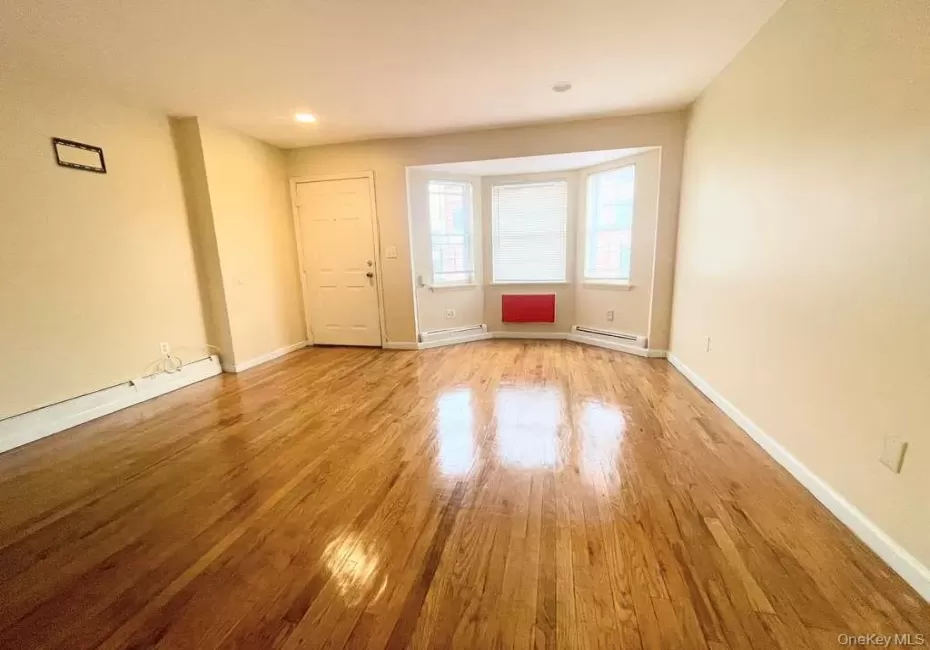 405 Essex Street, New York, NY, 3 Bedrooms Bedrooms, 6 Rooms Rooms,2 BathroomsBathrooms,Residential Lease,For Rent,Essex,0,974710 405 Essex Street, New York, NY, 3 Bedrooms Bedrooms, 6 Rooms Rooms,2 BathroomsBathrooms,Residential Lease,For Rent,Essex,0,974710