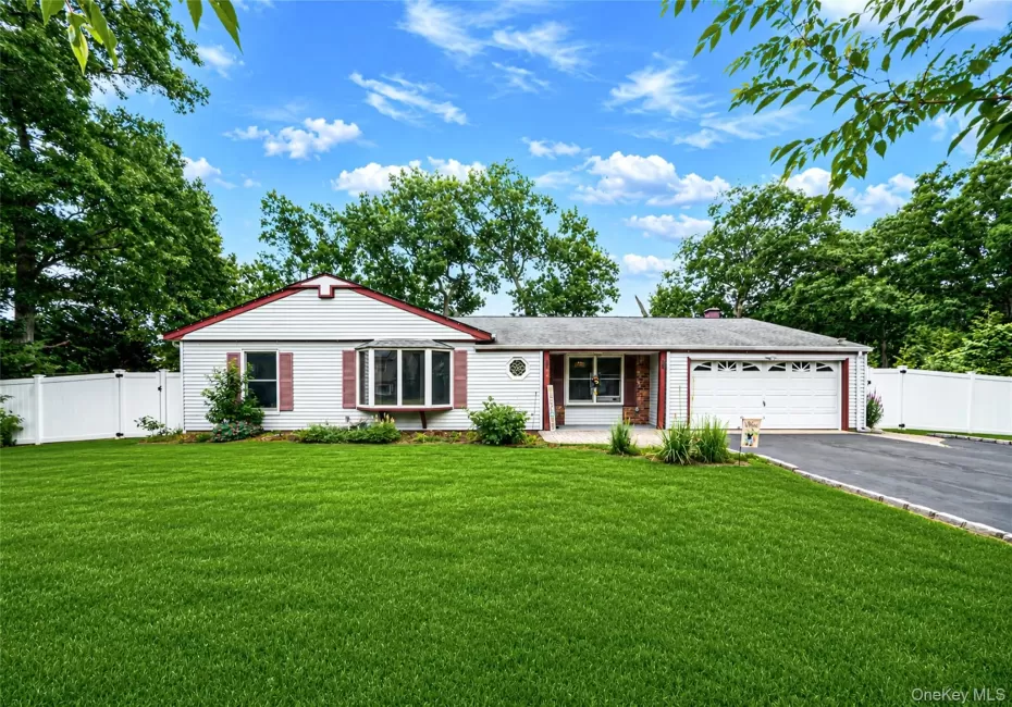 10 Saddle Hill Road, Brookhaven, NY, 3 Bedrooms Bedrooms, 9 Rooms Rooms,2 BathroomsBathrooms,Residential,For Rent,Saddle Hill,0,1018518 10 Saddle Hill Road, Brookhaven, NY, 3 Bedrooms Bedrooms, 9 Rooms Rooms,2 BathroomsBathrooms,Residential,For Rent,Saddle Hill,0,1018518