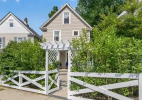 96 School Street, Oyster Bay, NY, 4 Bedrooms Bedrooms, 7 Rooms Rooms,3 BathroomsBathrooms,Residential Lease,For Rent,School,0,1018961 96 School Street, Oyster Bay, NY, 4 Bedrooms Bedrooms, 7 Rooms Rooms,3 BathroomsBathrooms,Residential Lease,For Rent,School,0,1018961