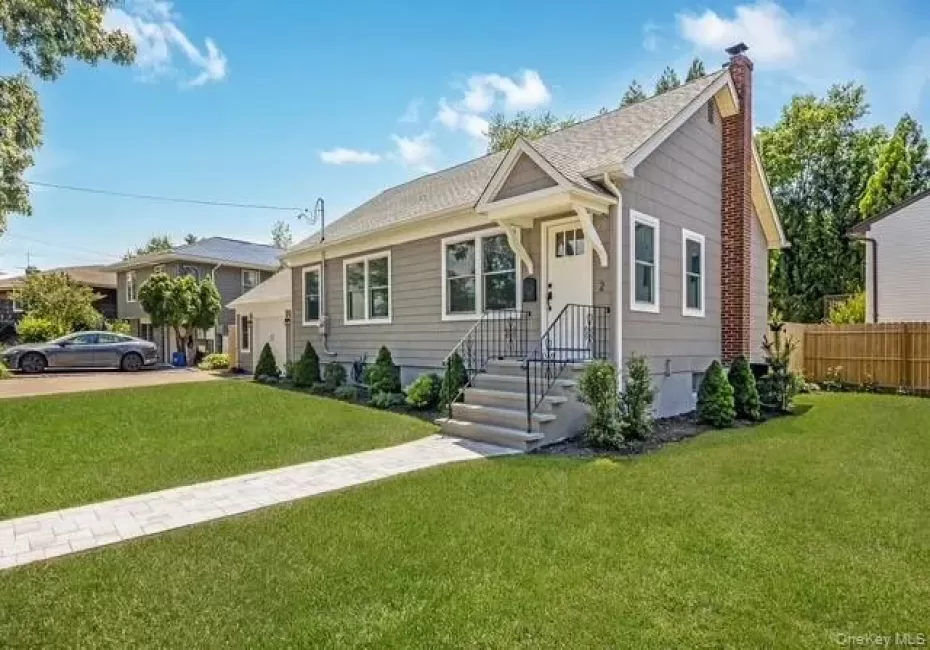 2 Cherry Road, Oyster Bay, NY, 2 Bedrooms Bedrooms, 6 Rooms Rooms,1 BathroomBathrooms,Residential Lease,For Rent,Cherry,0,1019257 2 Cherry Road, Oyster Bay, NY, 2 Bedrooms Bedrooms, 6 Rooms Rooms,1 BathroomBathrooms,Residential Lease,For Rent,Cherry,0,1019257