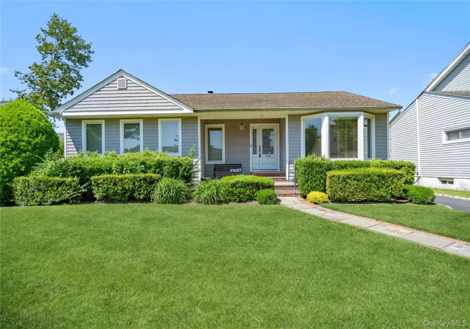 678 Carlyle Avenue, Hempstead, NY, 2 Bedrooms Bedrooms, 6 Rooms Rooms,2 BathroomsBathrooms,Residential,For Rent,Carlyle,0,1016215 678 Carlyle Avenue, Hempstead, NY, 2 Bedrooms Bedrooms, 6 Rooms Rooms,2 BathroomsBathrooms,Residential,For Rent,Carlyle,0,1016215