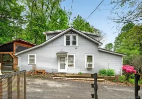 32 Tarbell Road, Wallkill, NY, 2 Bedrooms Bedrooms, 6 Rooms Rooms,1 BathroomBathrooms,Residential,For Rent,Tarbell,0,1019447 32 Tarbell Road, Wallkill, NY, 2 Bedrooms Bedrooms, 6 Rooms Rooms,1 BathroomBathrooms,Residential,For Rent,Tarbell,0,1019447