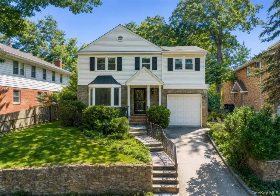 8507 Avon Street, New York, NY, 4 Bedrooms Bedrooms, 10 Rooms Rooms,3 BathroomsBathrooms,Residential,For Rent,Avon,0,1018903 8507 Avon Street, New York, NY, 4 Bedrooms Bedrooms, 10 Rooms Rooms,3 BathroomsBathrooms,Residential,For Rent,Avon,0,1018903