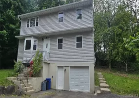 153 Vernon Valley Road, Huntington, NY, 3 Bedrooms Bedrooms, 6 Rooms Rooms,1 BathroomBathrooms,Residential Lease,For Rent,Vernon Valley,0,1019426 153 Vernon Valley Road, Huntington, NY, 3 Bedrooms Bedrooms, 6 Rooms Rooms,1 BathroomBathrooms,Residential Lease,For Rent,Vernon Valley,0,1019426