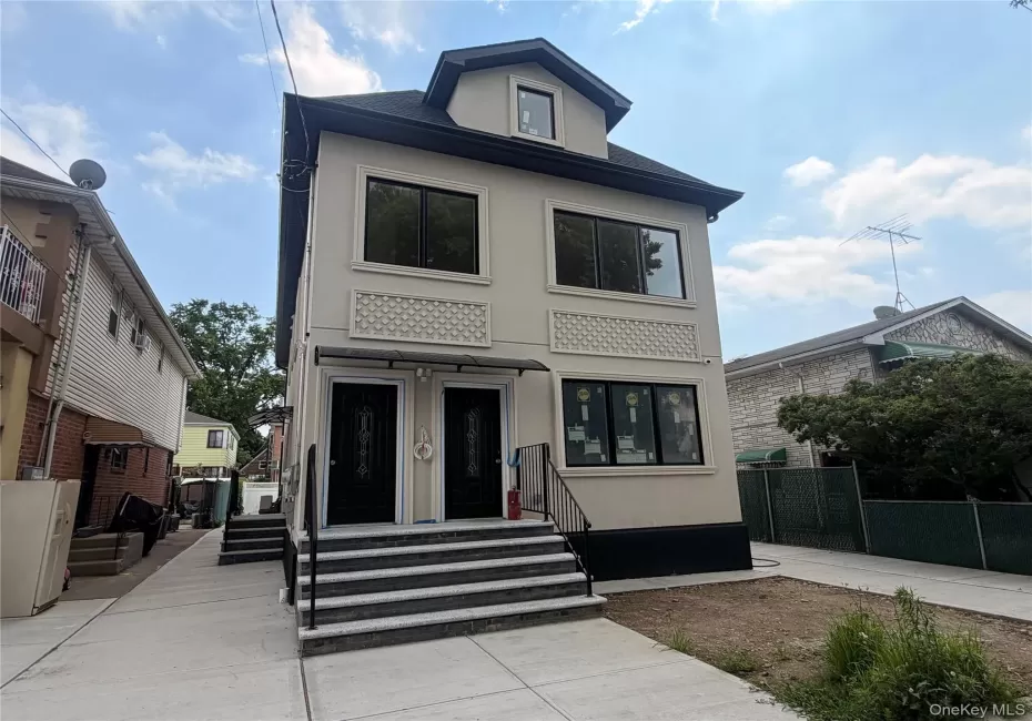 164-16 75th Road, New York, NY, 3 Bedrooms Bedrooms, 7 Rooms Rooms,2 BathroomsBathrooms,Residential Lease,For Rent,75th,0,1016927 164-16 75th Road, New York, NY, 3 Bedrooms Bedrooms, 7 Rooms Rooms,2 BathroomsBathrooms,Residential Lease,For Rent,75th,0,1016927
