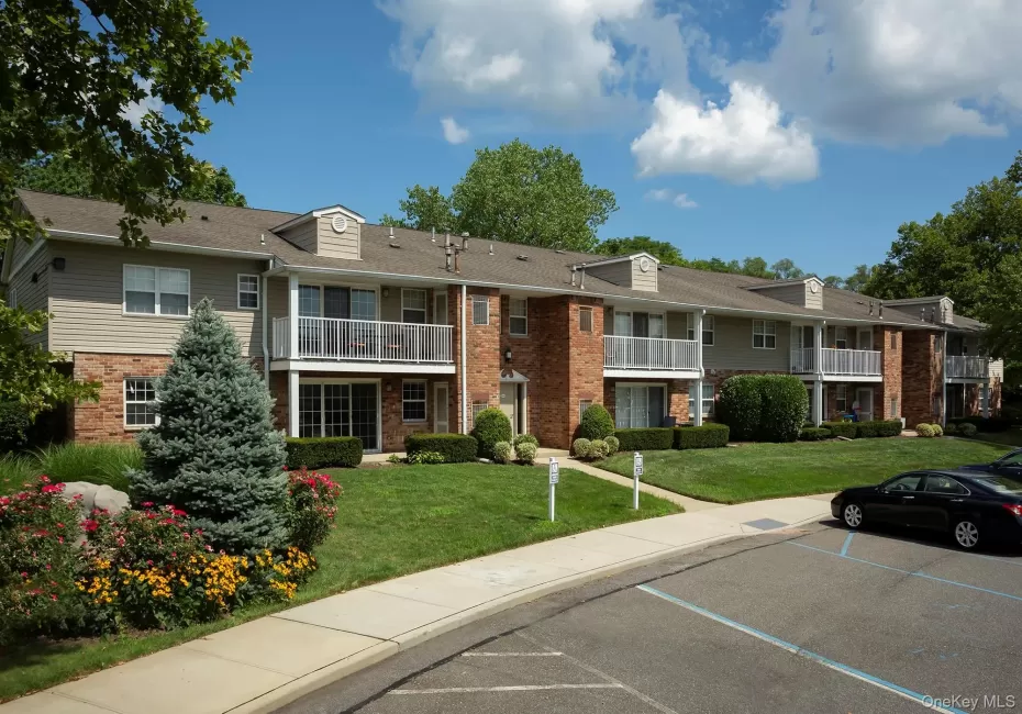 155 Westwood Drive, North Hempstead, NY, 2 Bedrooms Bedrooms, 5 Rooms Rooms,2 BathroomsBathrooms,Residential Lease,For Rent,Westwood,0,1019867 155 Westwood Drive, North Hempstead, NY, 2 Bedrooms Bedrooms, 5 Rooms Rooms,2 BathroomsBathrooms,Residential Lease,For Rent,Westwood,0,1019867