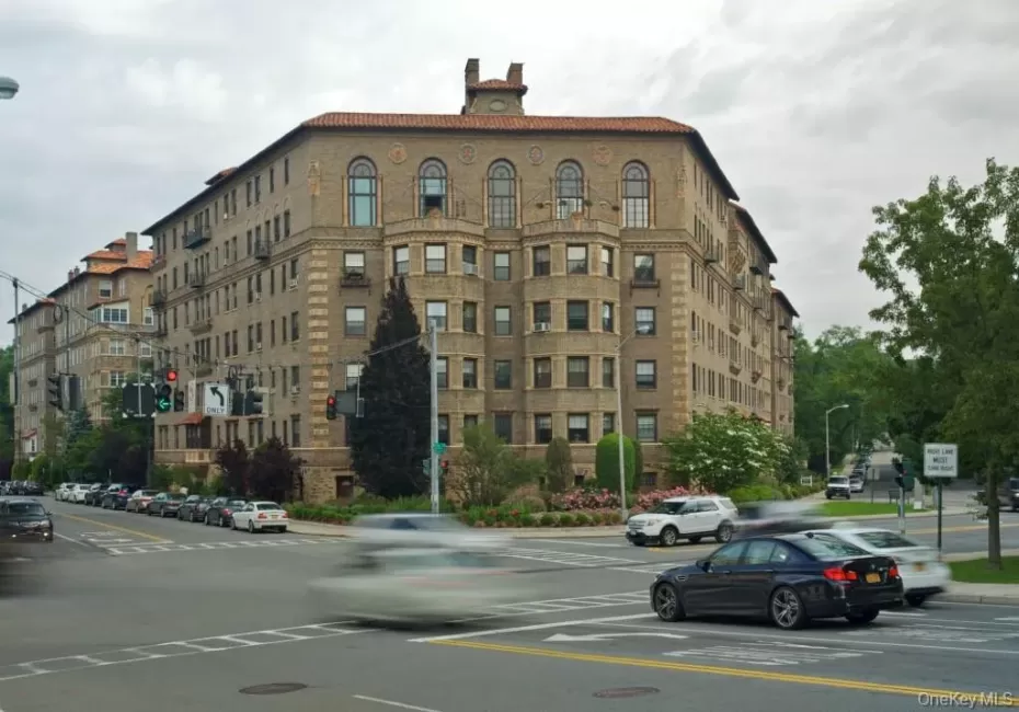 14 North Chatsworth Ave 14 North Chatsworth Ave