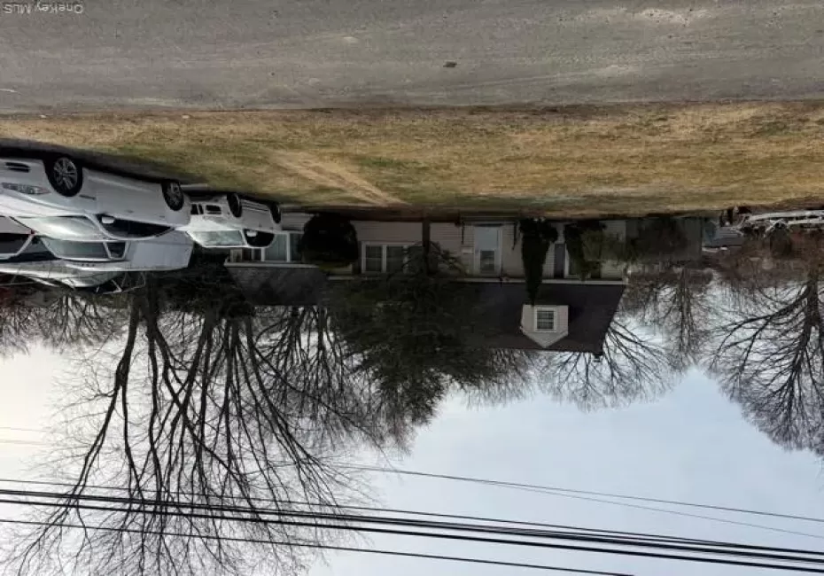 1393 Gardiner Drive, Islip, NY, 4 Bedrooms Bedrooms, 10 Rooms Rooms,2 BathroomsBathrooms,Residential,For Rent,Gardiner,0,1009854 1393 Gardiner Drive, Islip, NY, 4 Bedrooms Bedrooms, 10 Rooms Rooms,2 BathroomsBathrooms,Residential,For Rent,Gardiner,0,1009854