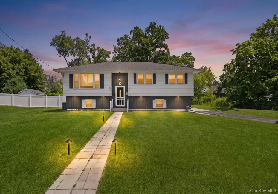 1 Brewster Drive, Middletown, NY, 3 Bedrooms Bedrooms, 8 Rooms Rooms,1 BathroomBathrooms,Residential,For Rent,Brewster,0,1015287 1 Brewster Drive, Middletown, NY, 3 Bedrooms Bedrooms, 8 Rooms Rooms,1 BathroomBathrooms,Residential,For Rent,Brewster,0,1015287