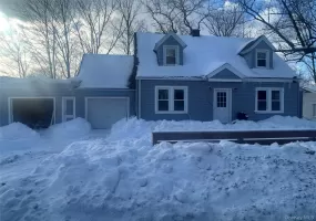 6221 State Route 42, Fallsburg, NY, 3 Bedrooms Bedrooms, 8 Rooms Rooms,1 BathroomBathrooms,Residential Lease,For Rent,State Route 42,0,1012216 6221 State Route 42, Fallsburg, NY, 3 Bedrooms Bedrooms, 8 Rooms Rooms,1 BathroomBathrooms,Residential Lease,For Rent,State Route 42,0,1012216