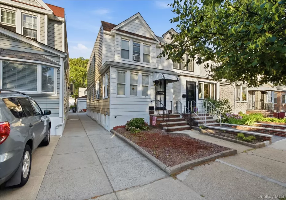 6915 66th Street, New York, NY, 3 Bedrooms Bedrooms, 8 Rooms Rooms,2 BathroomsBathrooms,Residential,For Rent,66th,0,1015477 6915 66th Street, New York, NY, 3 Bedrooms Bedrooms, 8 Rooms Rooms,2 BathroomsBathrooms,Residential,For Rent,66th,0,1015477