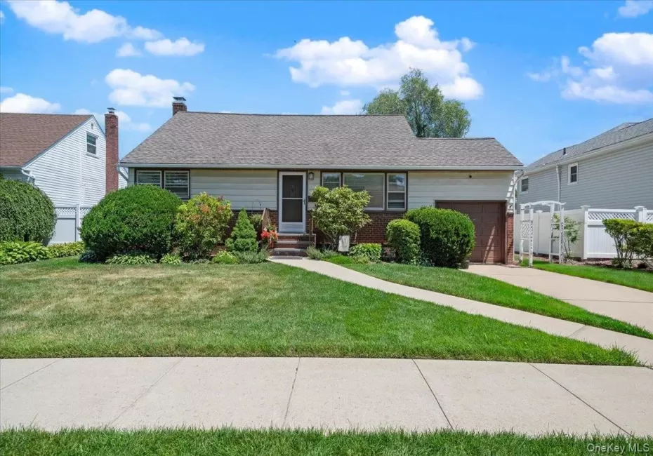 665 Dianne Street, Hempstead, NY, 4 Bedrooms Bedrooms, 6 Rooms Rooms,2 BathroomsBathrooms,Residential,For Rent,Dianne,0,1018422 665 Dianne Street, Hempstead, NY, 4 Bedrooms Bedrooms, 6 Rooms Rooms,2 BathroomsBathrooms,Residential,For Rent,Dianne,0,1018422
