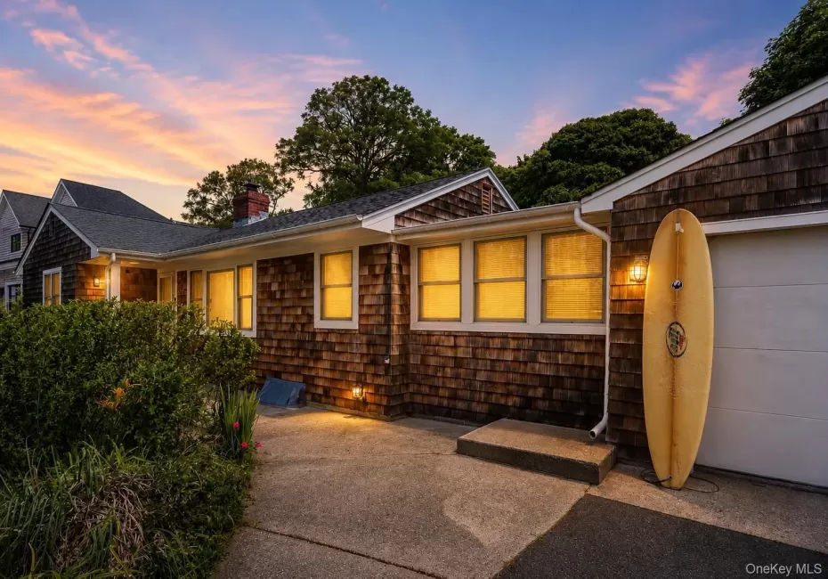 27 West Side Avenue, Southampton, NY, 3 Bedrooms Bedrooms, 9 Rooms Rooms,2 BathroomsBathrooms,Residential,For Rent,West Side,0,1019424 27 West Side Avenue, Southampton, NY, 3 Bedrooms Bedrooms, 9 Rooms Rooms,2 BathroomsBathrooms,Residential,For Rent,West Side,0,1019424