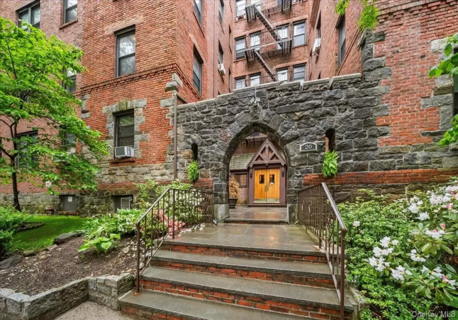 20 William Street, Mount Vernon, NY, 1 Bedroom Bedrooms, 4 Rooms Rooms,1 BathroomBathrooms,Residential,For Rent,William,0,1019570 20 William Street, Mount Vernon, NY, 1 Bedroom Bedrooms, 4 Rooms Rooms,1 BathroomBathrooms,Residential,For Rent,William,0,1019570