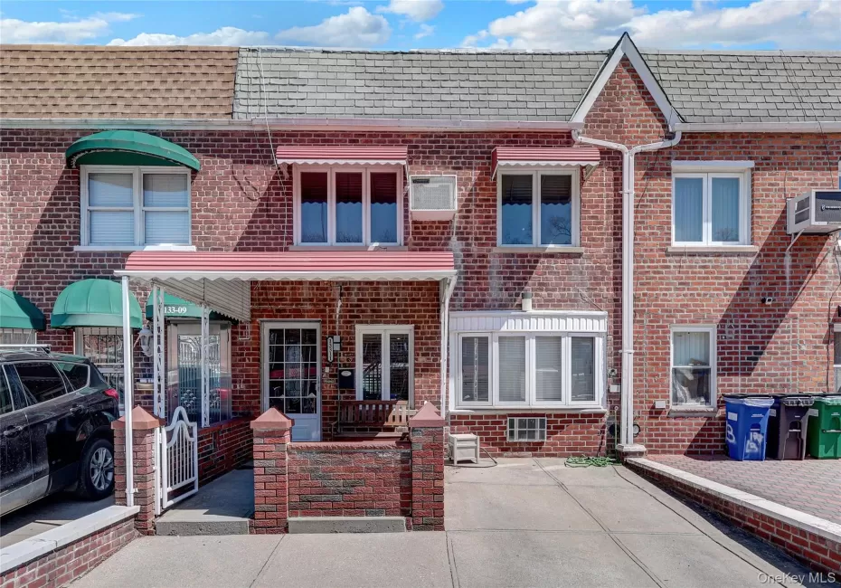133-11 Peconic Street, New York, NY, 3 Bedrooms Bedrooms, 7 Rooms Rooms,2 BathroomsBathrooms,Residential,For Rent,Peconic,0,1019622 133-11 Peconic Street, New York, NY, 3 Bedrooms Bedrooms, 7 Rooms Rooms,2 BathroomsBathrooms,Residential,For Rent,Peconic,0,1019622