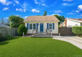 7 Inca Drive, Islip, NY, 2 Bedrooms Bedrooms, 4 Rooms Rooms,1 BathroomBathrooms,Residential,For Rent,Inca,0,1019656 7 Inca Drive, Islip, NY, 2 Bedrooms Bedrooms, 4 Rooms Rooms,1 BathroomBathrooms,Residential,For Rent,Inca,0,1019656