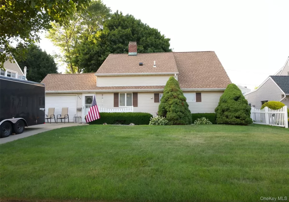 245 Sprucewood Drive, Hempstead, NY, 4 Bedrooms Bedrooms, 6 Rooms Rooms,1 BathroomBathrooms,Residential,For Rent,Sprucewood,0,1017963 245 Sprucewood Drive, Hempstead, NY, 4 Bedrooms Bedrooms, 6 Rooms Rooms,1 BathroomBathrooms,Residential,For Rent,Sprucewood,0,1017963