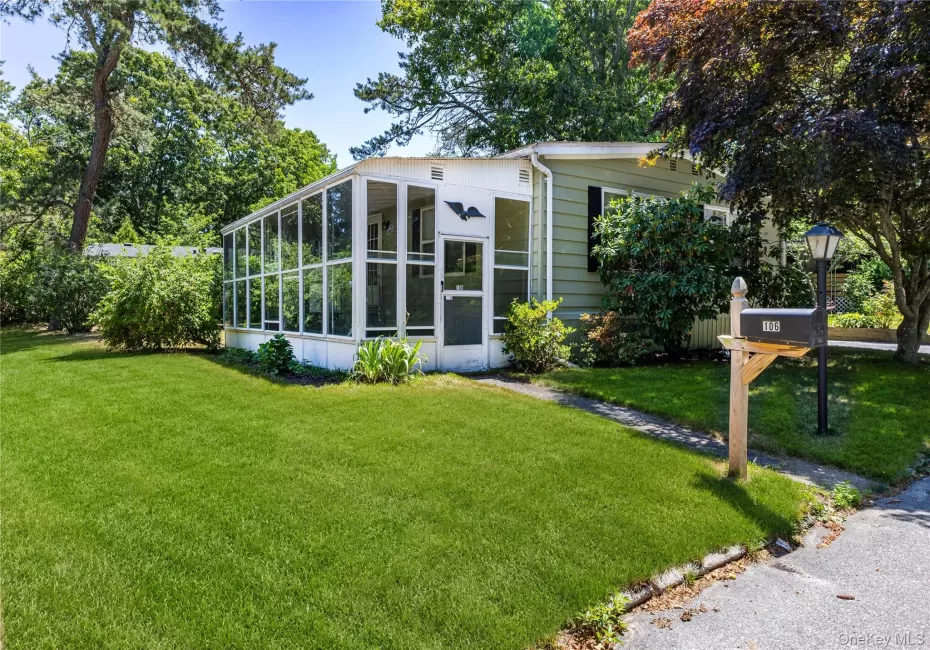 525 Riverleigh Avenue, Riverhead, NY, 2 Bedrooms Bedrooms, 7 Rooms Rooms,2 BathroomsBathrooms,Residential,For Rent,Riverleigh,0,1019861 525 Riverleigh Avenue, Riverhead, NY, 2 Bedrooms Bedrooms, 7 Rooms Rooms,2 BathroomsBathrooms,Residential,For Rent,Riverleigh,0,1019861