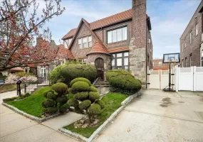 217-16 48th Avenue, New York, NY, 3 Bedrooms Bedrooms, 8 Rooms Rooms,3 BathroomsBathrooms,Residential,For Rent,48th,0,1019951 217-16 48th Avenue, New York, NY, 3 Bedrooms Bedrooms, 8 Rooms Rooms,3 BathroomsBathrooms,Residential,For Rent,48th,0,1019951