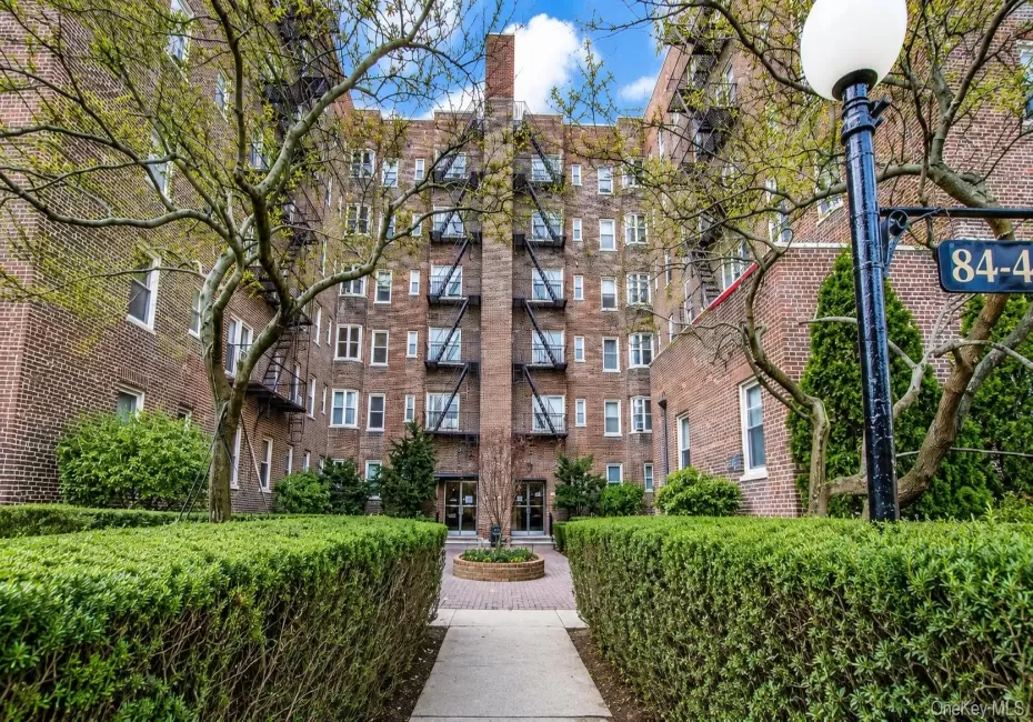 84-49 168th Street, New York, NY, 1 Bedroom Bedrooms, 3 Rooms Rooms,1 BathroomBathrooms,Residential,For Rent,168th,0,1019965 84-49 168th Street, New York, NY, 1 Bedroom Bedrooms, 3 Rooms Rooms,1 BathroomBathrooms,Residential,For Rent,168th,0,1019965