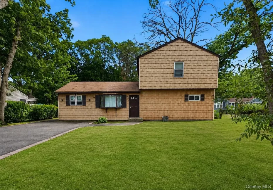 110 Queen Street, Islip, NY, 4 Bedrooms Bedrooms, 7 Rooms Rooms,2 BathroomsBathrooms,Residential,For Rent,Queen,0,1010728 110 Queen Street, Islip, NY, 4 Bedrooms Bedrooms, 7 Rooms Rooms,2 BathroomsBathrooms,Residential,For Rent,Queen,0,1010728