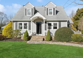 790 Peconic Bay Boulevard, Riverhead, NY, 4 Bedrooms Bedrooms, 8 Rooms Rooms,3 BathroomsBathrooms,Residential,For Rent,Peconic Bay,0,1014755 790 Peconic Bay Boulevard, Riverhead, NY, 4 Bedrooms Bedrooms, 8 Rooms Rooms,3 BathroomsBathrooms,Residential,For Rent,Peconic Bay,0,1014755