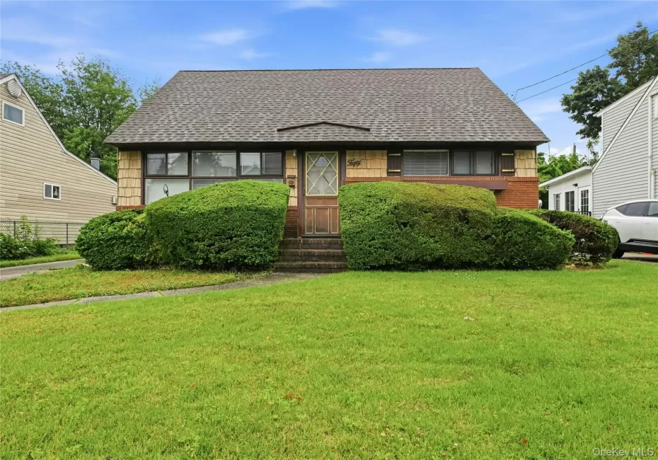 50 Moeller Street, Oyster Bay, NY, 2 Bedrooms Bedrooms, 8 Rooms Rooms,1 BathroomBathrooms,Residential,For Rent,Moeller,0,1013365 50 Moeller Street, Oyster Bay, NY, 2 Bedrooms Bedrooms, 8 Rooms Rooms,1 BathroomBathrooms,Residential,For Rent,Moeller,0,1013365