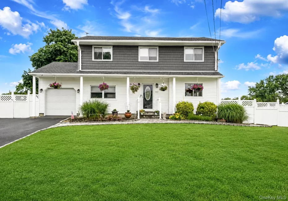 62 Oneida Avenue, Brookhaven, NY, 4 Bedrooms Bedrooms, 7 Rooms Rooms,3 BathroomsBathrooms,Residential,For Rent,Oneida,0,1019373 62 Oneida Avenue, Brookhaven, NY, 4 Bedrooms Bedrooms, 7 Rooms Rooms,3 BathroomsBathrooms,Residential,For Rent,Oneida,0,1019373