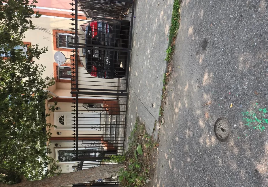 13817 102nd Avenue, New York, NY, 4 Bedrooms Bedrooms, 8 Rooms Rooms,3 BathroomsBathrooms,Residential,For Rent,102nd,0,1019321 13817 102nd Avenue, New York, NY, 4 Bedrooms Bedrooms, 8 Rooms Rooms,3 BathroomsBathrooms,Residential,For Rent,102nd,0,1019321