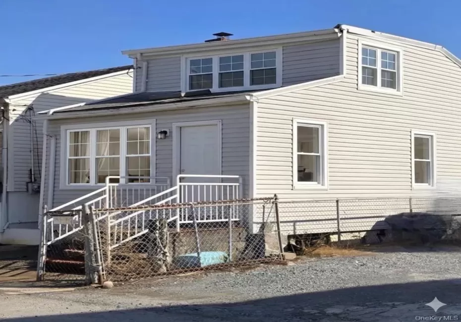 9960 164th Road, New York, NY, 3 Bedrooms Bedrooms, 5 Rooms Rooms,1 BathroomBathrooms,Residential,For Rent,164th,0,1019244 9960 164th Road, New York, NY, 3 Bedrooms Bedrooms, 5 Rooms Rooms,1 BathroomBathrooms,Residential,For Rent,164th,0,1019244