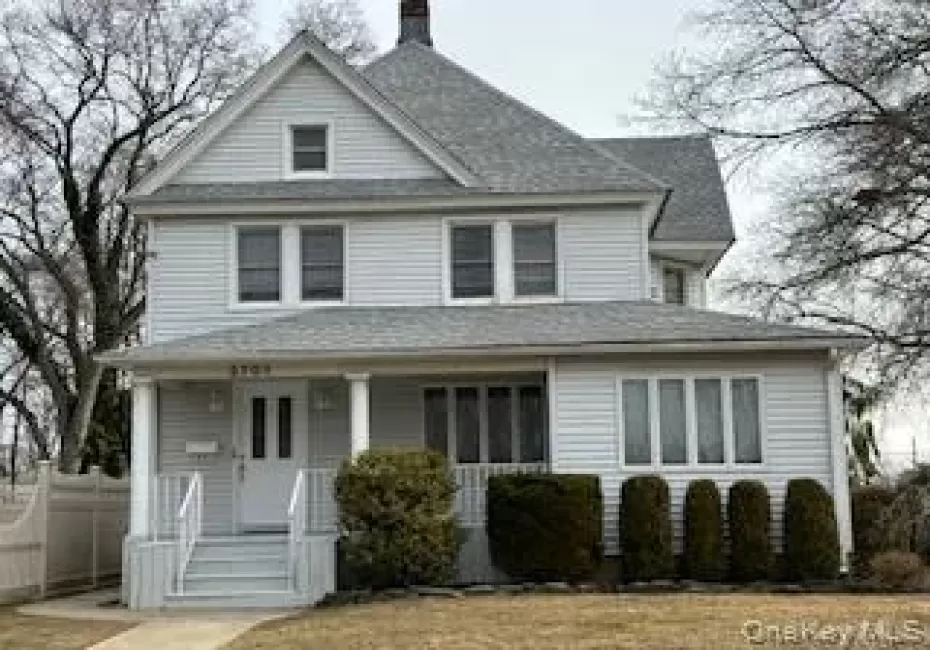 2701 Park Avenue, Hempstead, NY, 2 Bedrooms Bedrooms, 4 Rooms Rooms,1 BathroomBathrooms,Residential Lease,For Rent,Park,0,1016969 2701 Park Avenue, Hempstead, NY, 2 Bedrooms Bedrooms, 4 Rooms Rooms,1 BathroomBathrooms,Residential Lease,For Rent,Park,0,1016969