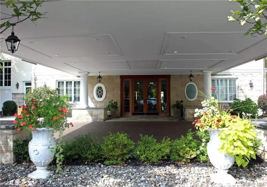Luxury at it's finest at Trump Park residence. Luxury at it's finest at Trump Park residence.