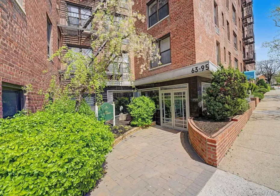 63-95 Austin Street, New York, NY, 1 Bedroom Bedrooms, 4 Rooms Rooms,1 BathroomBathrooms,Residential,For Rent,Austin,0,1020068 63-95 Austin Street, New York, NY, 1 Bedroom Bedrooms, 4 Rooms Rooms,1 BathroomBathrooms,Residential,For Rent,Austin,0,1020068