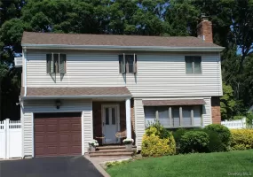 15 Hanley Avenue, Huntington, NY, 4 Bedrooms Bedrooms, 8 Rooms Rooms,2 BathroomsBathrooms,Residential,For Rent,Hanley,0,1020061 15 Hanley Avenue, Huntington, NY, 4 Bedrooms Bedrooms, 8 Rooms Rooms,2 BathroomsBathrooms,Residential,For Rent,Hanley,0,1020061