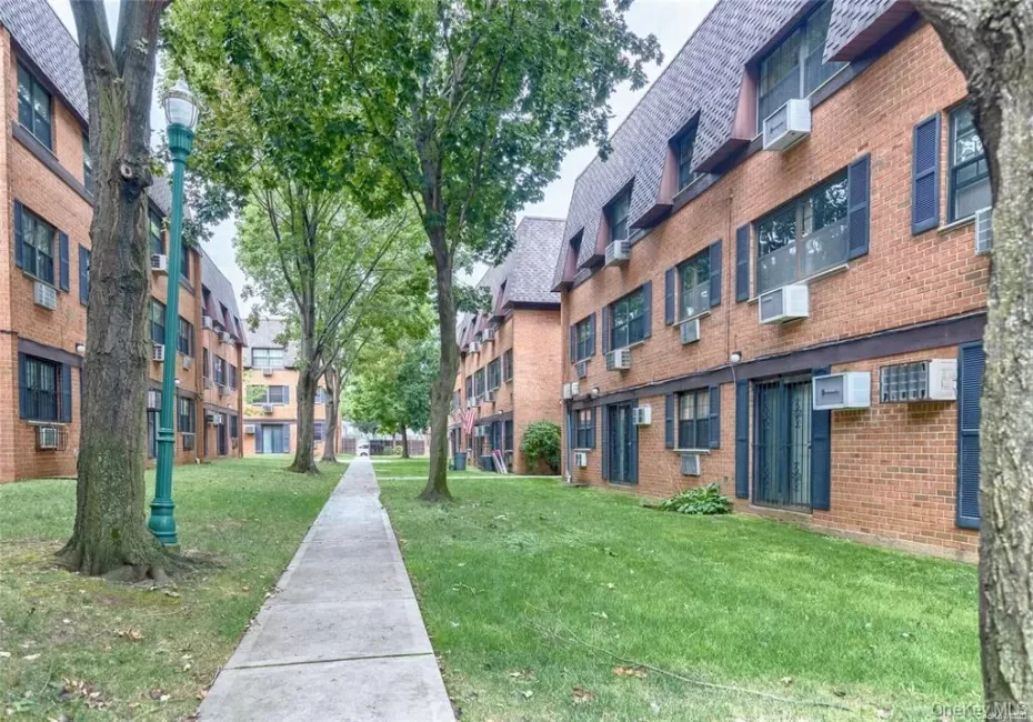 219-36 64th Avenue, New York, NY, 1 Bedroom Bedrooms, 5 Rooms Rooms,1 BathroomBathrooms,Residential,For Rent,64th,0,1020022 219-36 64th Avenue, New York, NY, 1 Bedroom Bedrooms, 5 Rooms Rooms,1 BathroomBathrooms,Residential,For Rent,64th,0,1020022