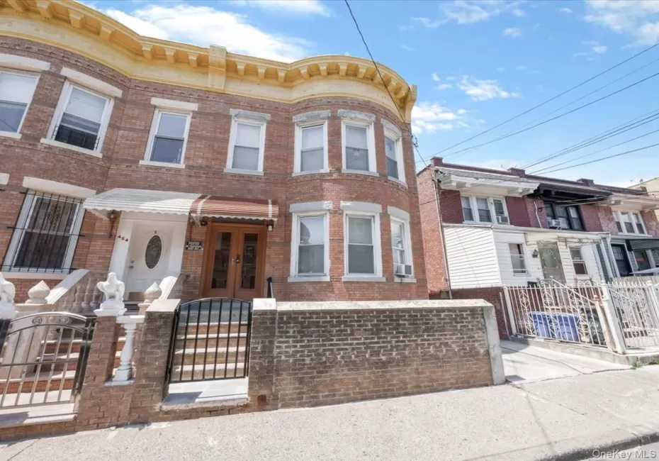 452 Lincoln Avenue, New York, NY, 6 Bedrooms Bedrooms, 12 Rooms Rooms,5 BathroomsBathrooms,Residential,For Rent,Lincoln,0,1020021 452 Lincoln Avenue, New York, NY, 6 Bedrooms Bedrooms, 12 Rooms Rooms,5 BathroomsBathrooms,Residential,For Rent,Lincoln,0,1020021