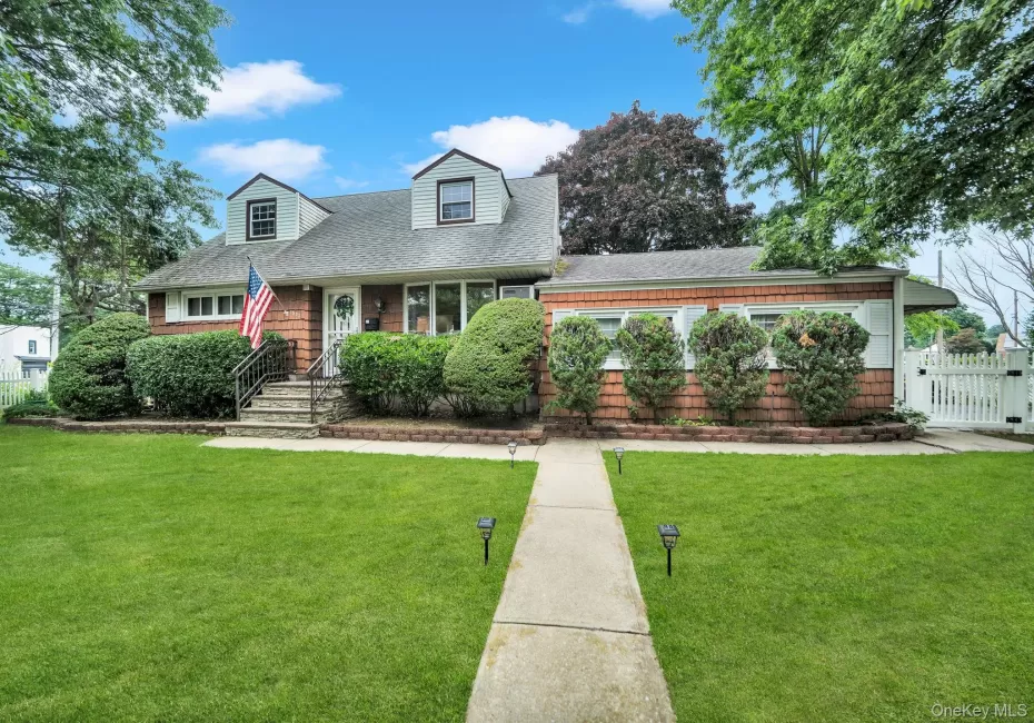1582 Bellmore Road, Hempstead, NY, 4 Bedrooms Bedrooms, 8 Rooms Rooms,2 BathroomsBathrooms,Residential,For Rent,Bellmore,0,1019573 1582 Bellmore Road, Hempstead, NY, 4 Bedrooms Bedrooms, 8 Rooms Rooms,2 BathroomsBathrooms,Residential,For Rent,Bellmore,0,1019573