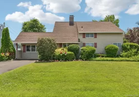83 Coppersmith Road, Hempstead, NY, 4 Bedrooms Bedrooms, 8 Rooms Rooms,1 BathroomBathrooms,Residential,For Rent,Coppersmith,0,1012866 83 Coppersmith Road, Hempstead, NY, 4 Bedrooms Bedrooms, 8 Rooms Rooms,1 BathroomBathrooms,Residential,For Rent,Coppersmith,0,1012866