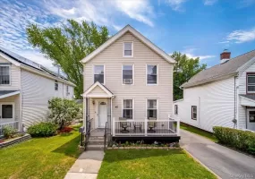 40 Elm Street, Beacon, NY, 2 Bedrooms Bedrooms, 6 Rooms Rooms,1 BathroomBathrooms,Residential,For Rent,Elm,0,1019803 40 Elm Street, Beacon, NY, 2 Bedrooms Bedrooms, 6 Rooms Rooms,1 BathroomBathrooms,Residential,For Rent,Elm,0,1019803