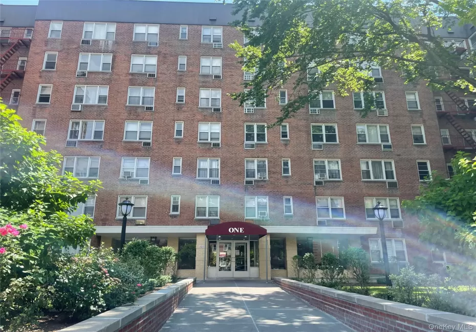 1 Sadore Lane, Yonkers, NY, 1 Bedroom Bedrooms, 3 Rooms Rooms,1 BathroomBathrooms,Residential Lease,For Rent,Sadore,0,1011258 1 Sadore Lane, Yonkers, NY, 1 Bedroom Bedrooms, 3 Rooms Rooms,1 BathroomBathrooms,Residential Lease,For Rent,Sadore,0,1011258