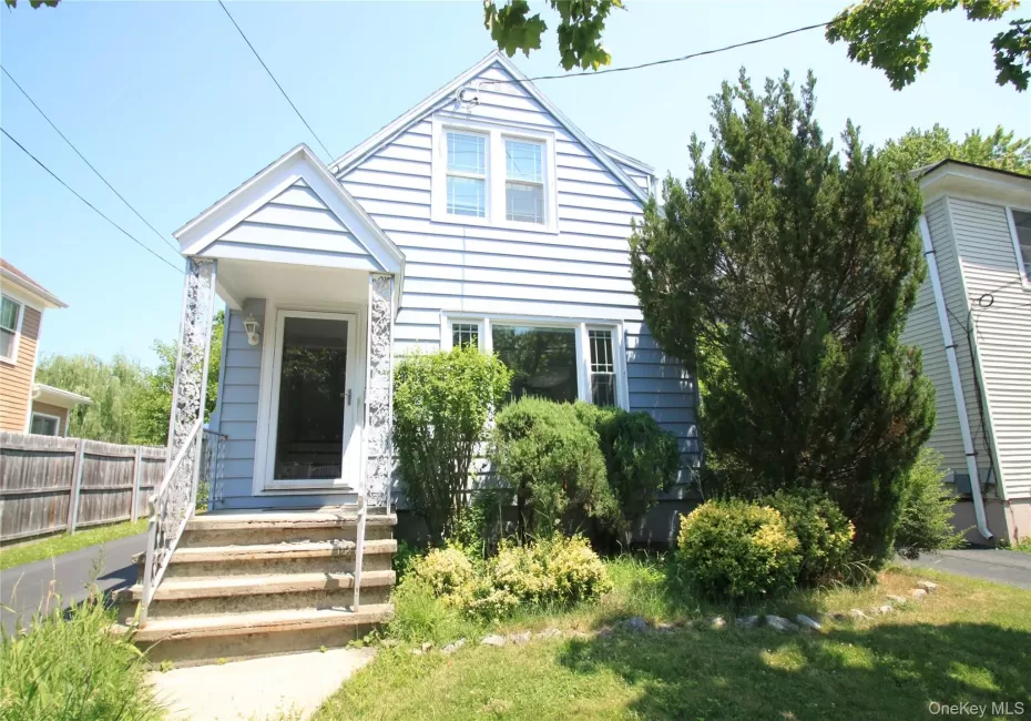 38 Glenwood, Hudson, NY, 2 Bedrooms Bedrooms, 4 Rooms Rooms,1 BathroomBathrooms,Residential Lease,For Rent,Glenwood,0,1020302 38 Glenwood, Hudson, NY, 2 Bedrooms Bedrooms, 4 Rooms Rooms,1 BathroomBathrooms,Residential Lease,For Rent,Glenwood,0,1020302