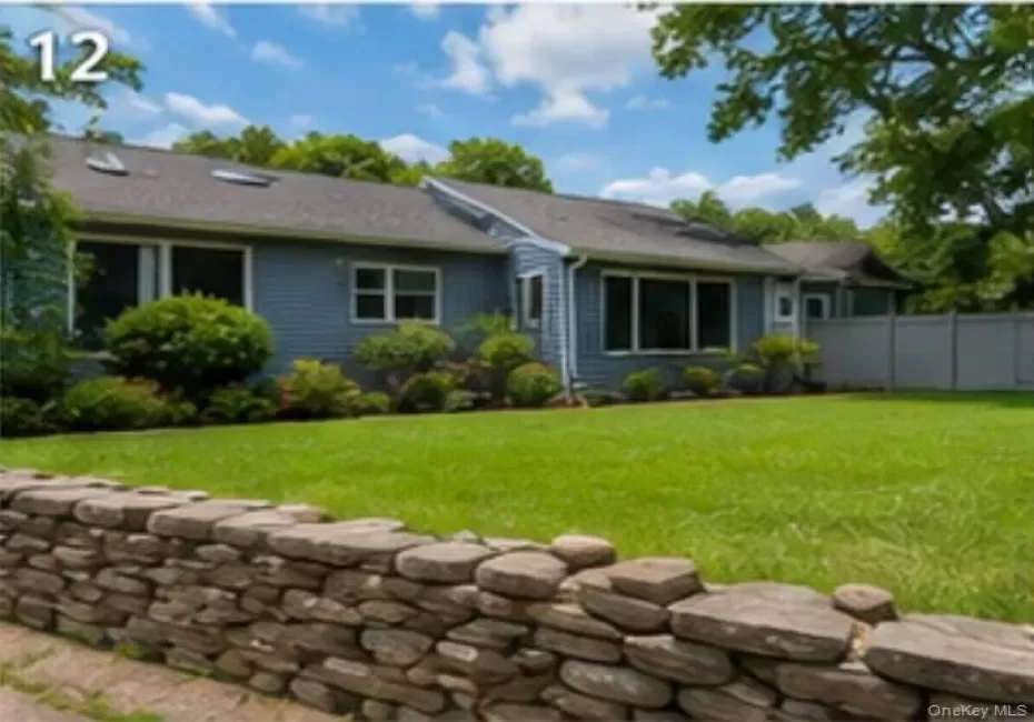133 Royal Avenue, Southampton, NY, 3 Bedrooms Bedrooms, 4 Rooms Rooms,2 BathroomsBathrooms,Residential Lease,For Rent,Royal,0,1020305 133 Royal Avenue, Southampton, NY, 3 Bedrooms Bedrooms, 4 Rooms Rooms,2 BathroomsBathrooms,Residential Lease,For Rent,Royal,0,1020305