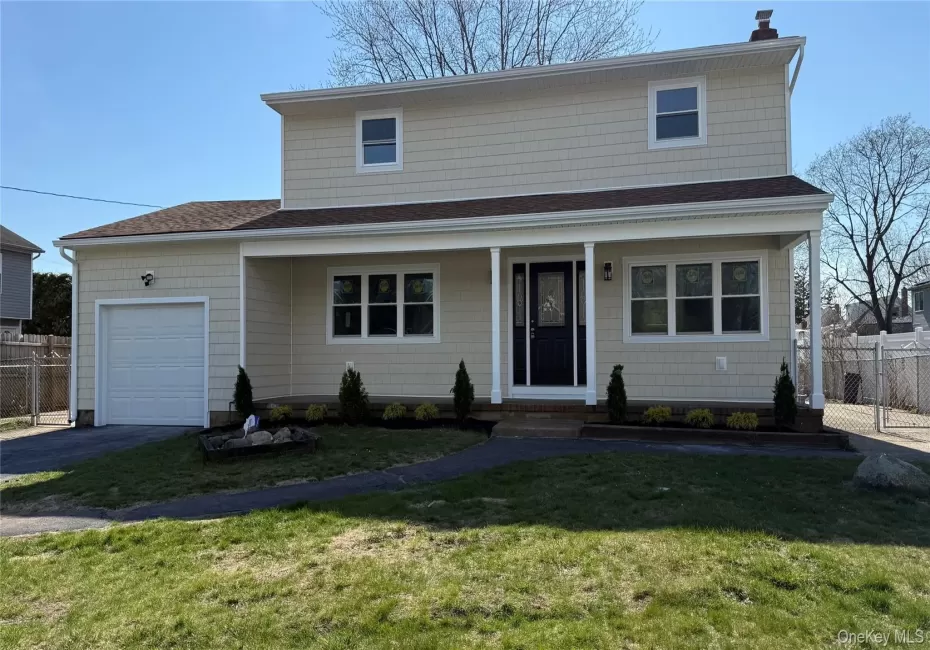 211 4th Avenue, West Babylon, NY, 3 Bedrooms Bedrooms, 6 Rooms Rooms,1 BathroomBathrooms,Residential,For Rent,4th,0,1020169 211 4th Avenue, West Babylon, NY, 3 Bedrooms Bedrooms, 6 Rooms Rooms,1 BathroomBathrooms,Residential,For Rent,4th,0,1020169