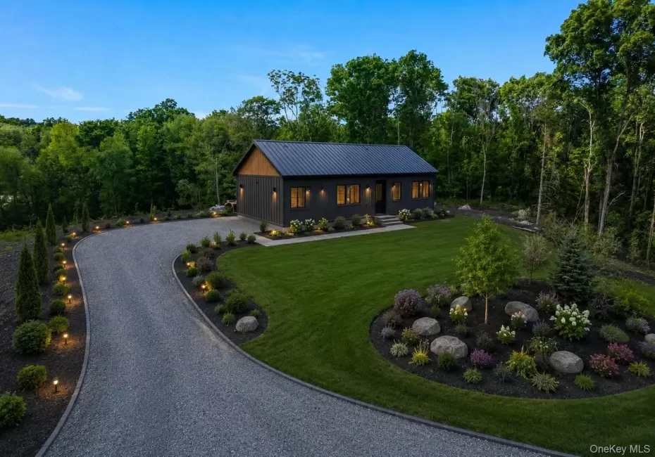 625 Traver Road, Pleasant Valley, NY, 3 Bedrooms Bedrooms, 6 Rooms Rooms,2 BathroomsBathrooms,Residential,For Rent,Traver,0,1018948 625 Traver Road, Pleasant Valley, NY, 3 Bedrooms Bedrooms, 6 Rooms Rooms,2 BathroomsBathrooms,Residential,For Rent,Traver,0,1018948