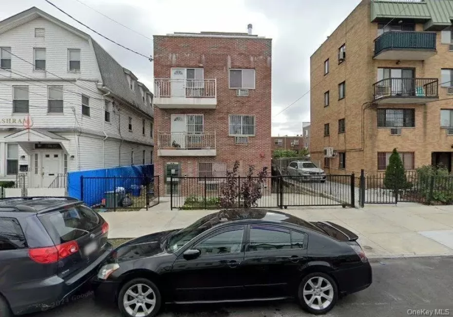 90-14 51st Avenue, New York, NY, 1 Bedroom Bedrooms, 3 Rooms Rooms,1 BathroomBathrooms,Residential,For Rent,51st,0,1020361 90-14 51st Avenue, New York, NY, 1 Bedroom Bedrooms, 3 Rooms Rooms,1 BathroomBathrooms,Residential,For Rent,51st,0,1020361